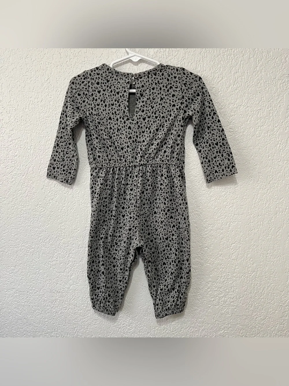 Old Navy long-sleeve printed romper for babies size 12-18M